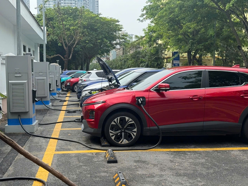 Khoảng trống trong quy chuẩn hệ thống trạm sạc xe điện