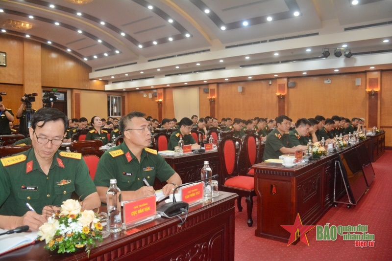 Tạo điều kiện để phát huy năng lực của đội ngũ quân nhân chuyên nghiệp, công nhân và viên chức quốc phòng
