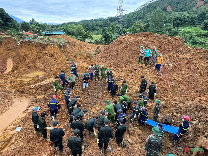 Tìm thấy thi thể nạn nhân tiếp theo trong vụ sạt ở đất tại Km49, Quốc lộ 2 (Hà Giang)