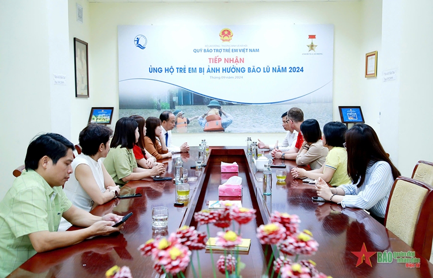 Hỗ trợ dinh dưỡng trị giá 1 tỷ đồng tới trẻ em bị ảnh hưởng bão lũ tại miền Bắc
