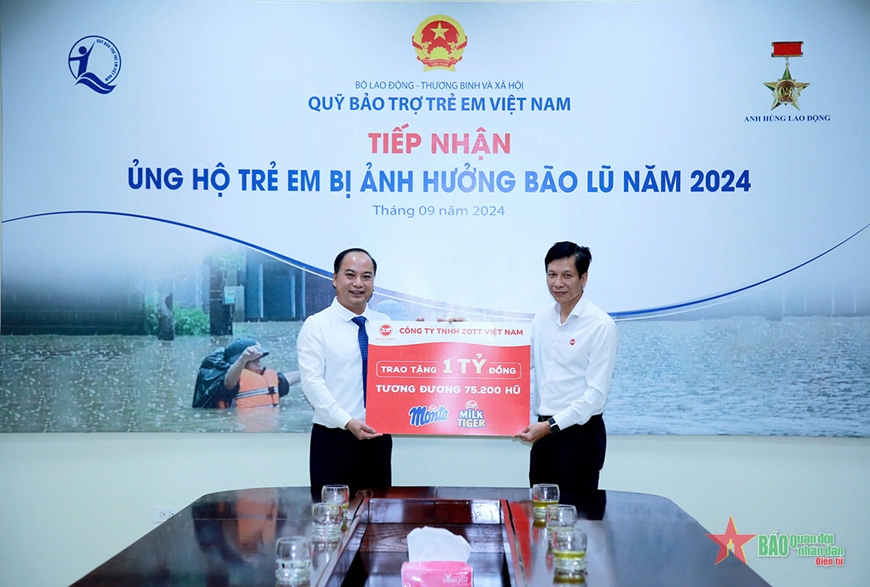 Hỗ trợ dinh dưỡng trị giá 1 tỷ đồng tới trẻ em bị ảnh hưởng bão lũ tại miền Bắc