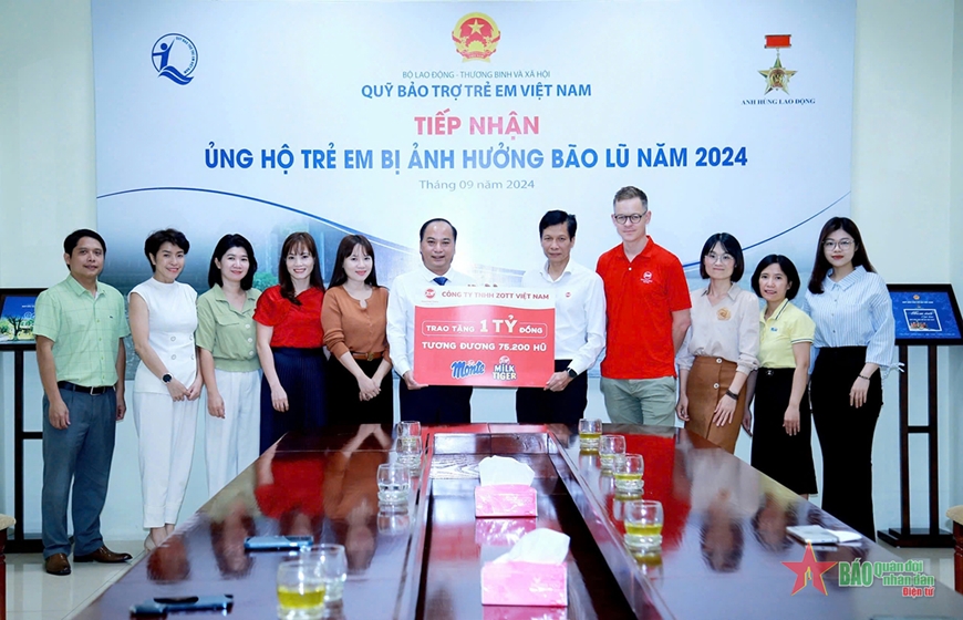 Hỗ trợ dinh dưỡng trị giá 1 tỷ đồng tới trẻ em bị ảnh hưởng bão lũ tại miền Bắc