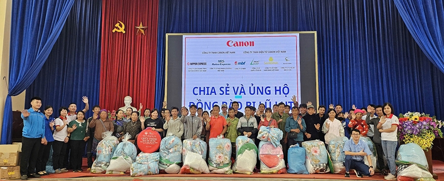 Hơn 2 tỷ đồng chia sẻ và ủng hộ người dân bị lũ lụt tại các tỉnh miền núi phía Bắc