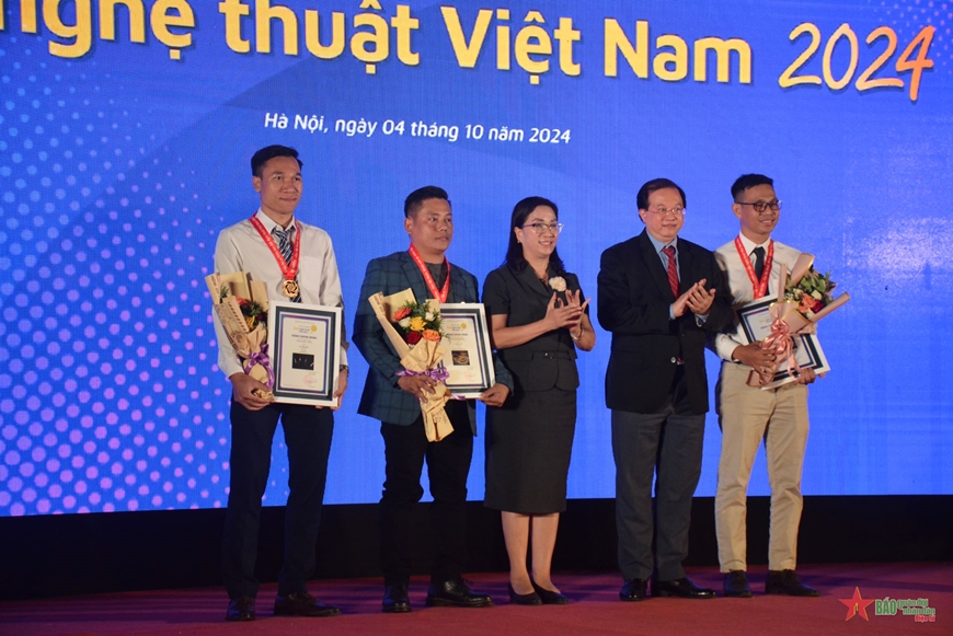 33 tác phẩm được trao giải thưởng cuộc thi và triển lãm Ảnh nghệ thuật Việt Nam năm 2024