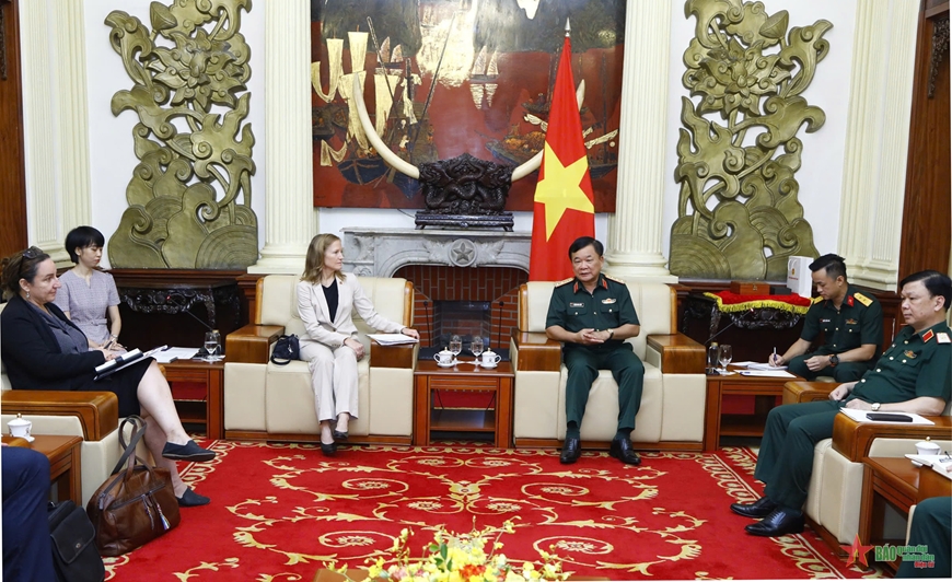 Thượng tướng Hoàng Xuân Chiến tiếp Giám đốc USAID tại Việt Nam