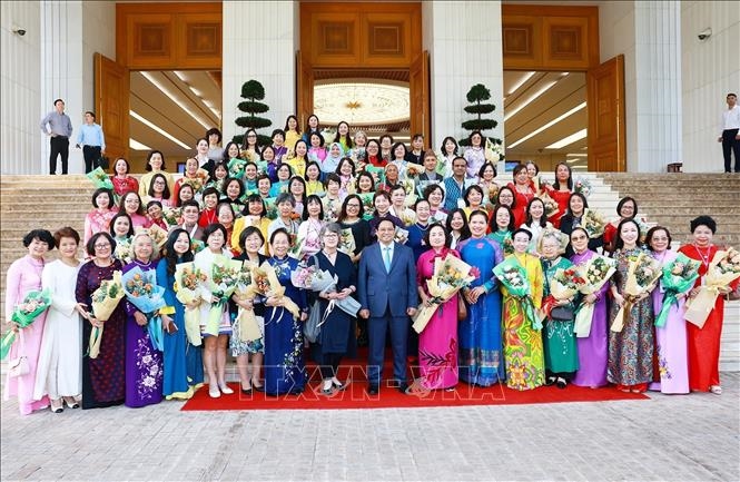 Thủ tướng Phạm Minh Chính gặp mặt các nhà khoa học và kỹ sư nữ khu vực Châu Á - Thái Bình Dương