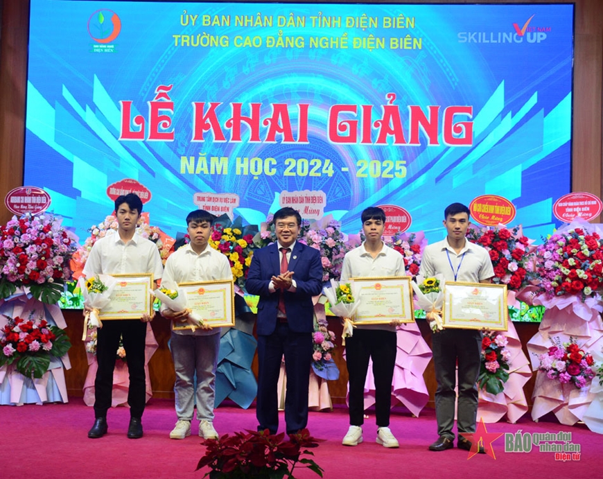 Trường Cao đẳng nghề Điện Biên khai giảng năm học mới