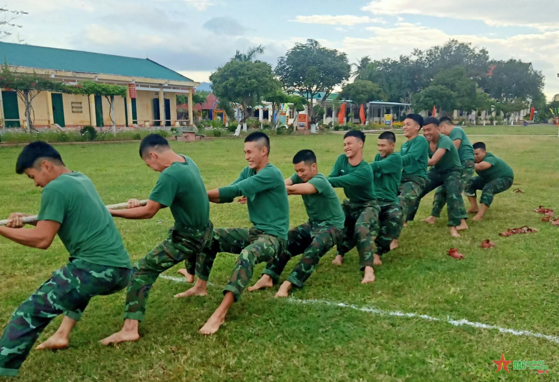 Sân chơi thiết thực, bổ ích trong ngày nghỉ cuối tuần