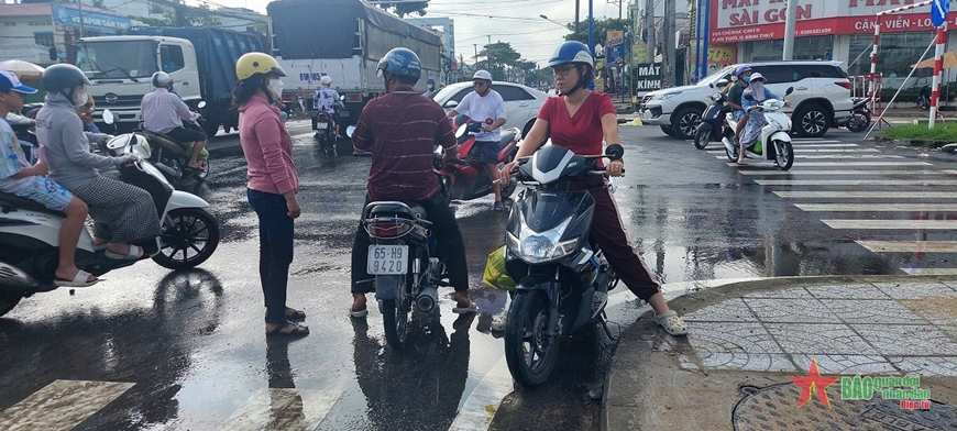 Cần Thơ: Triều cường gây ngập nặng tại quận Bình Thủy