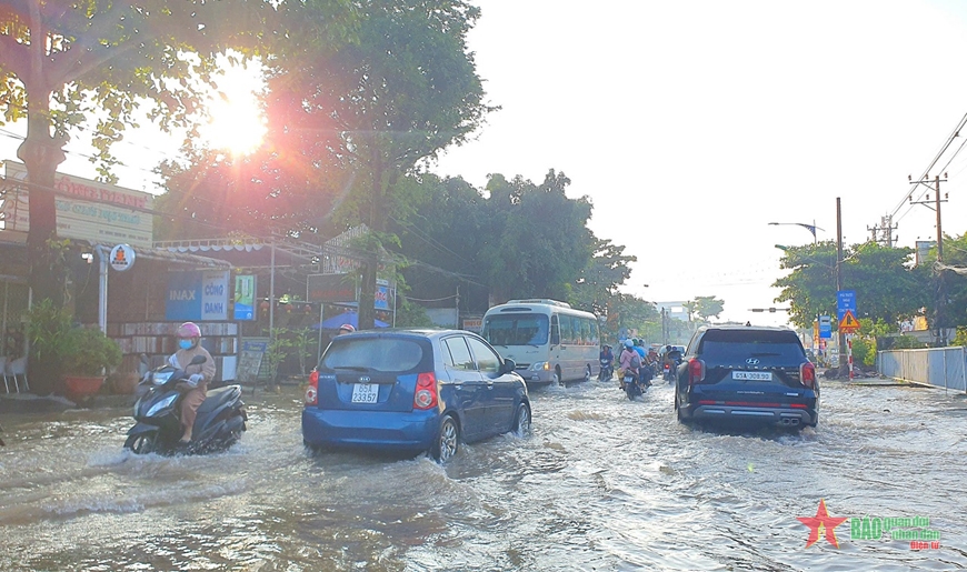 Cần Thơ: Triều cường gây ngập nặng tại quận Bình Thủy