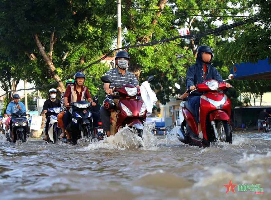 Cần Thơ: Triều cường gây ngập nặng tại quận Bình Thủy