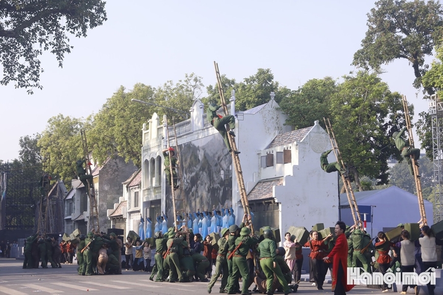 Hùng tráng “Ngày hội Văn hóa vì hòa bình” chào mừng kỷ niệm 70 năm Ngày Giải phóng Thủ đô