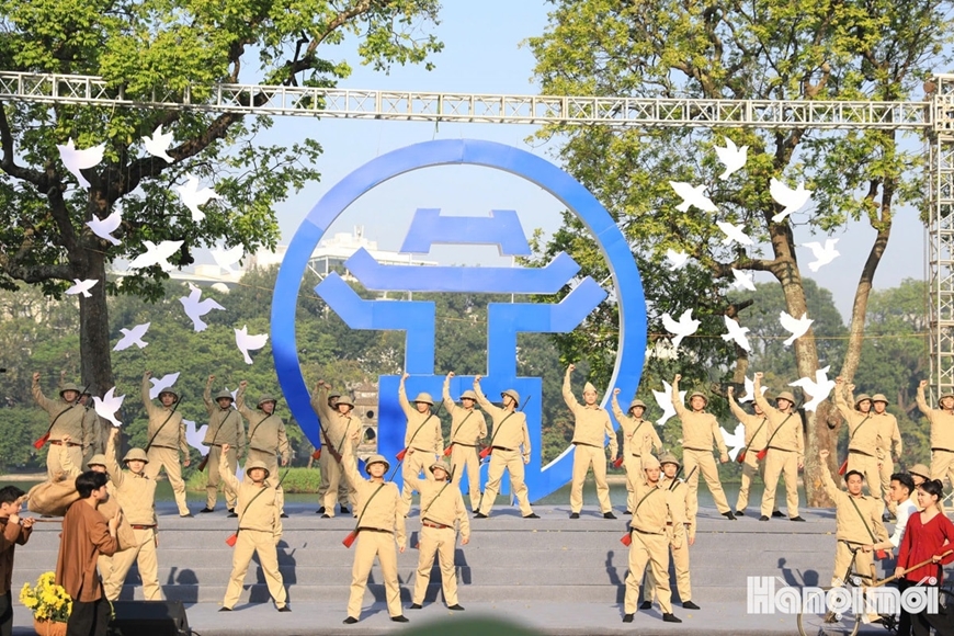 Hùng tráng “Ngày hội Văn hóa vì hòa bình” chào mừng kỷ niệm 70 năm Ngày Giải phóng Thủ đô
