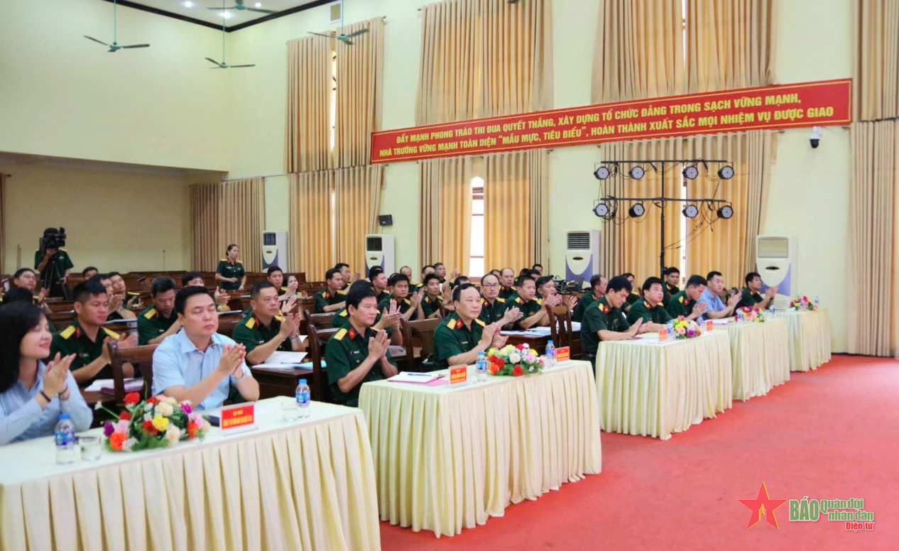 Binh chủng Tăng thiết giáp: Tập huấn vật tư công tác Đảng, công tác chính trị năm 2024