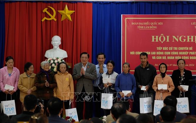 Trưởng ban Nội chính Trung ương Phan Đình Trạc tiếp xúc cử tri tỉnh Lâm Đồng
