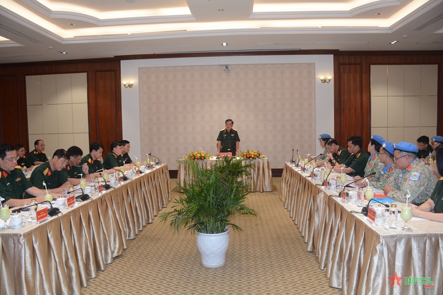 Thượng tướng Hoàng Xuân Chiến yêu cầu các sĩ quan mũ nồi xanh tiếp tục lan tỏa hình ảnh Bộ đội Cụ Hồ​