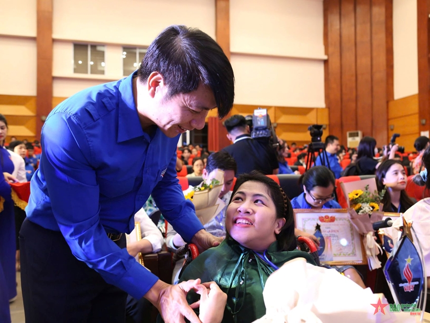 Tuyên dương 38 thanh niên khuyết tật tiêu biểu