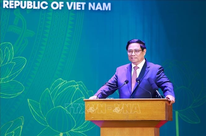 Thủ tướng Phạm Minh Chính và Chủ tịch Diễn đàn Kinh tế Thế giới giao lưu với sinh viên Việt Nam