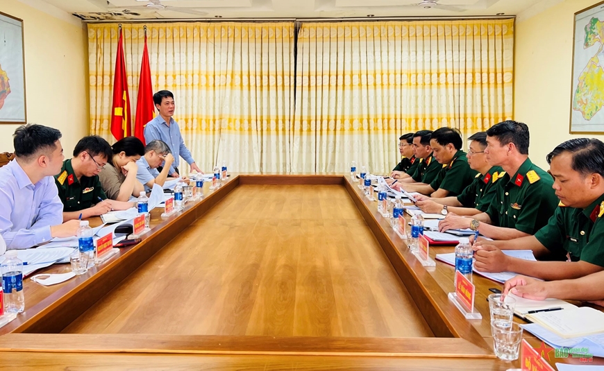 Đoàn công tác Bộ Tài chính thăm, làm việc tại Trung đoàn 726