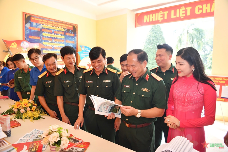 Tọa đàm “Giữ gìn, phát huy giá trị danh hiệu Bộ đội Cụ Hồ trong sự nghiệp xây dựng Quân đội, bảo vệ Tổ quốc”