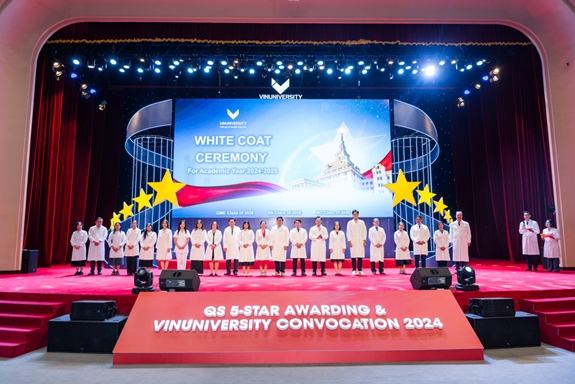 Lễ trao áo trắng cho sinh viên Y khoa năm học 2024 - 2025.