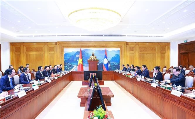 Thủ tướng Phạm Minh Chính hội kiến Chủ tịch Quốc hội Lào