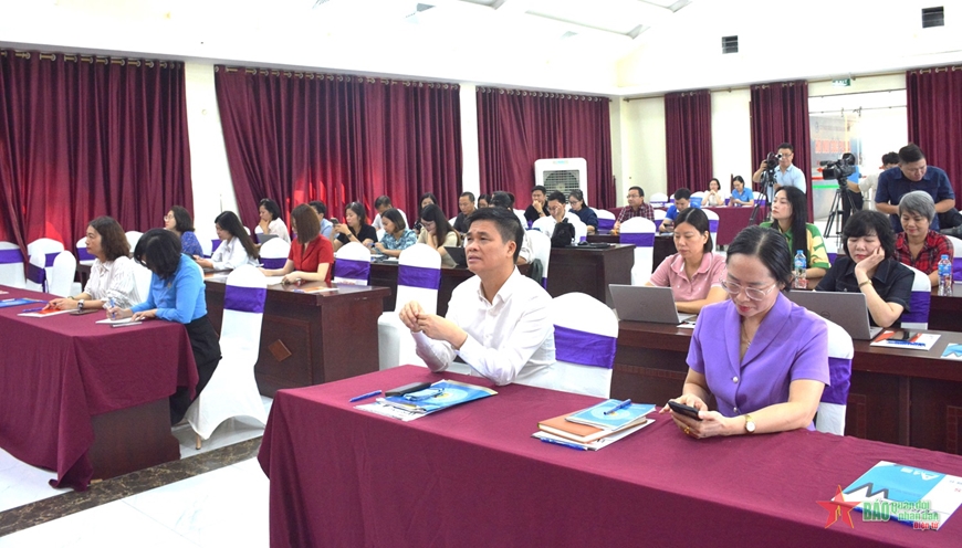 Các đại biểu dự hội nghị. 