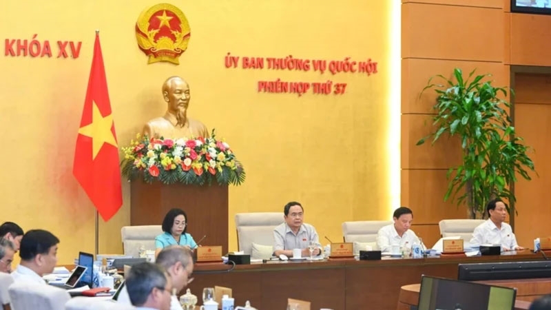 Công bố hai nghị quyết của Ủy ban Thường vụ Quốc hội