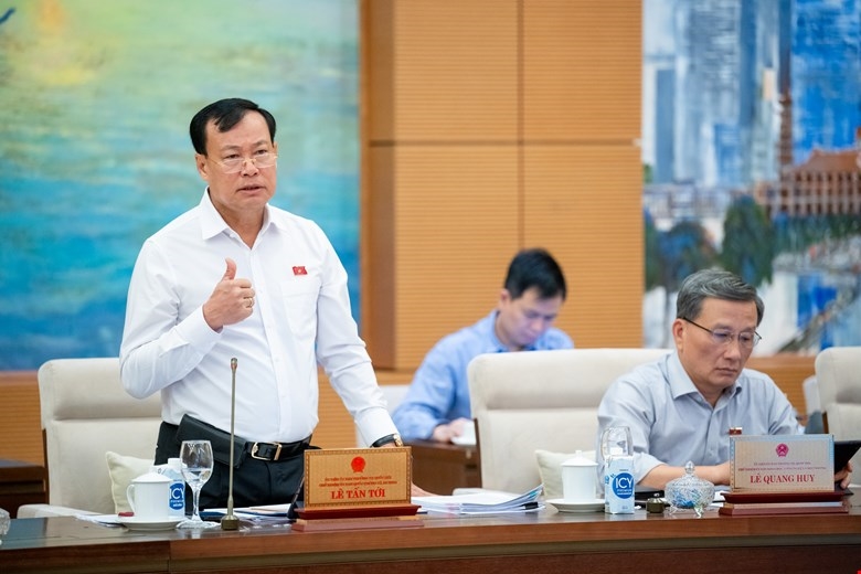 Đầu tư hơn nữa cho lĩnh vực quốc phòng, an ninh