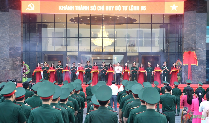 Thượng tướng Nguyễn Tân Cương cắt băng khánh thành Sở chỉ huy Bộ tư lệnh 86