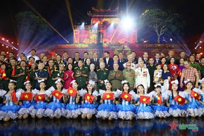 Gallery - 	Tự hào, lắng đọng Hà Nội - Bản hùng ca phố