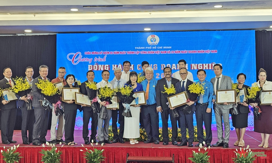 TP Hồ Chí Minh tuyên dương 23 doanh nhân tiêu biểu vì người lao động