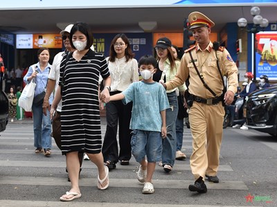 Gallery - 	Xử lý vi phạm, phân luồng giao thông dịp 70 năm Ngày Giải phóng Thủ đô