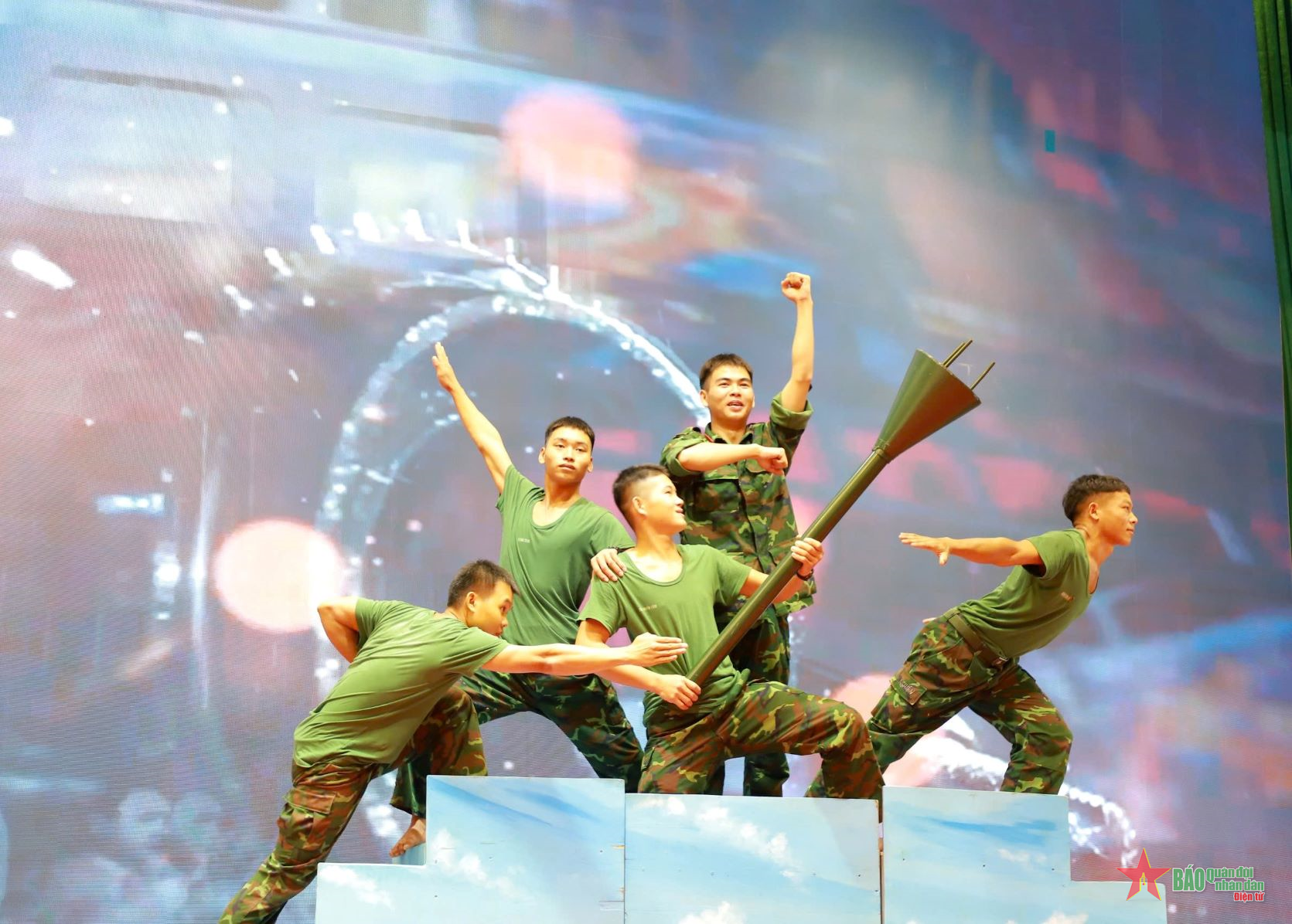 Sẵn sàng cho Hội thi tuyên truyền viên trẻ toàn quân