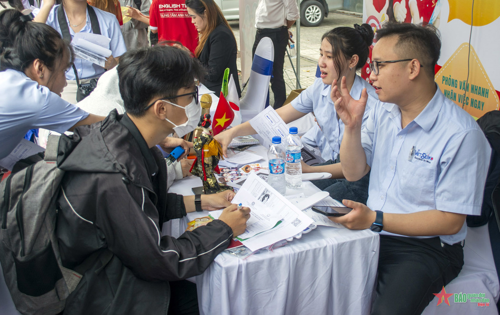 Hơn 3.000 sinh viên tiếp cận việc làm trước khi tốt nghiệp