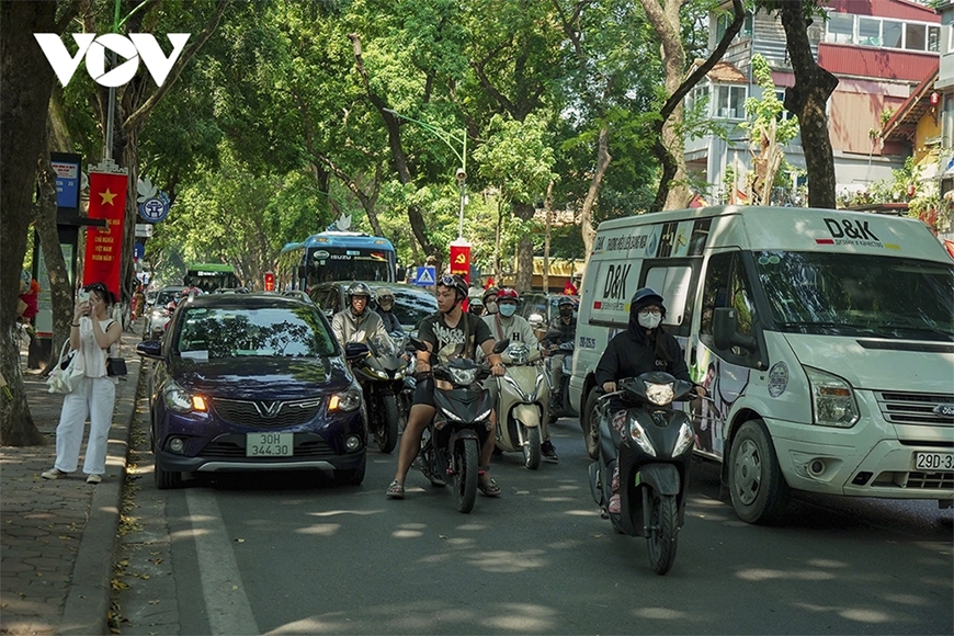 Thời tiết hôm nay (11-10): Bắc Bộ trời nắng, Nam Bộ cục bộ mưa rất to