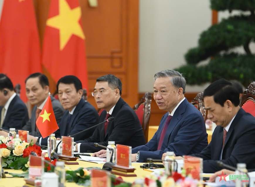 Tổng Bí thư, Chủ tịch nước Tô Lâm hội kiến với Thủ tướng Trung Quốc Lý Cường