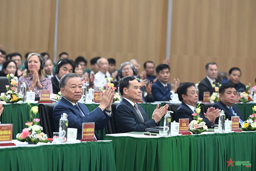 Tổng Bí thư, Chủ tịch nước Tô Lâm: Học viện Nông nghiệp Việt Nam phấn đấu trở thành mô hình trường đại học kiểu mẫu về tự chủ, đổi mới, sáng tạo