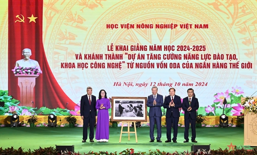 Tổng Bí thư, Chủ tịch nước Tô Lâm: Học viện Nông nghiệp Việt Nam phấn đấu trở thành mô hình trường đại học kiểu mẫu về tự chủ, đổi mới, sáng tạo