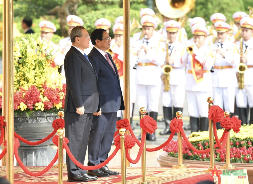 Thủ tướng Phạm Minh Chính chủ trì Lễ đón Thủ tướng Trung Quốc thăm chính thức Việt Nam