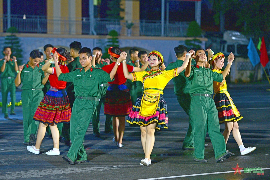 Đặc sắc Hội thi dân vũ trong Lực lượng vũ trang TP Hồ Chí Minh