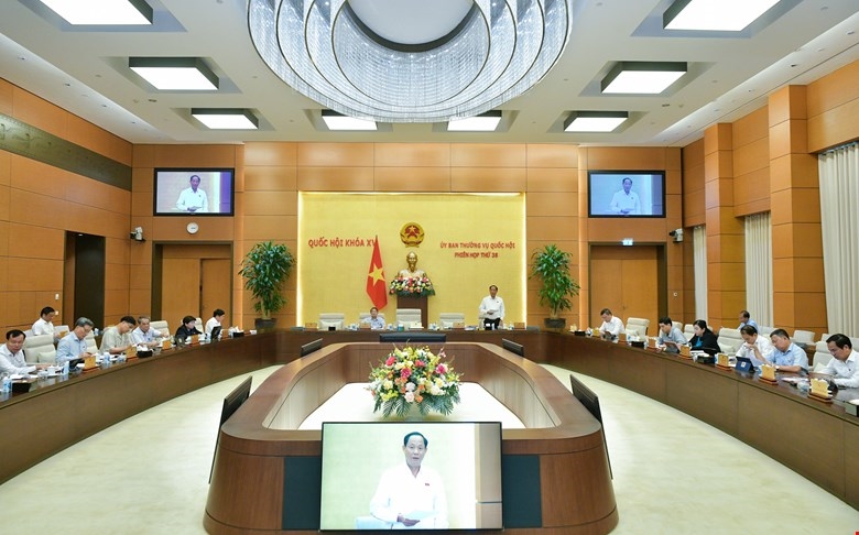 Ủy ban Thường vụ Quốc hội cho ý kiến về dự án Luật Dữ liệu