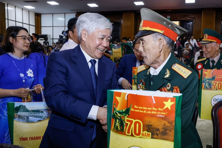 Phát huy sức mạnh đại đoàn kết toàn dân tộc, xây dựng đất nước ngày càng giàu mạnh, văn minh, hạnh phúc