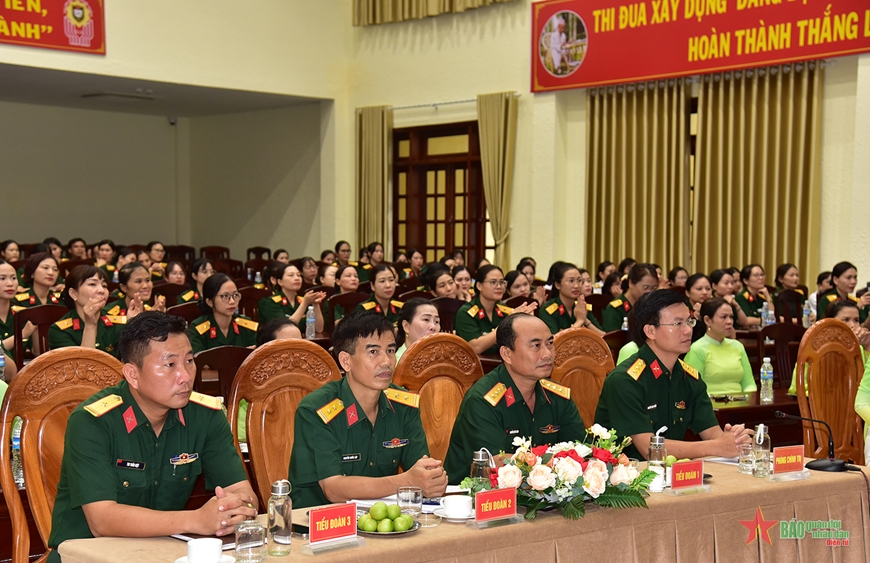 Trường Quân sự Quân khu 7 họp mặt Ngày Phụ nữ Việt Nam 20-10