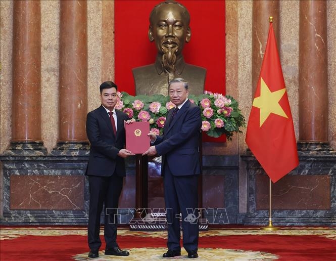 Tổng Bí thư, Chủ tịch nước Tô Lâm trao quyết định bổ nhiệm Đại sứ Việt Nam tại Liên hợp quốc và các nước