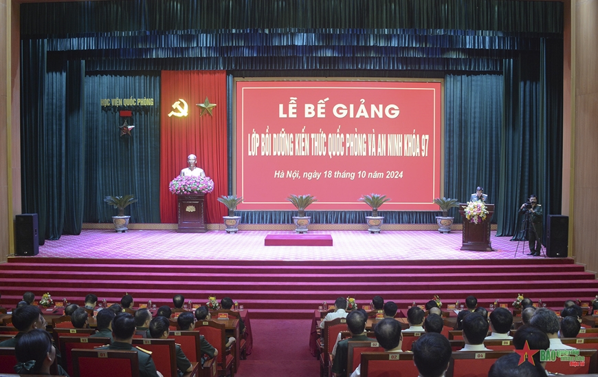 Học viện Quốc phòng bế giảng lớp bồi dưỡng kiến thức quốc phòng-an ninh khóa 97
