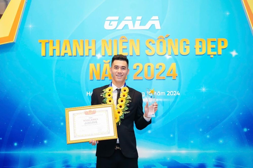 Tin thể thao (19-10): Ronaldo hóa người hùng, tiết lộ bất ngờ về Messi