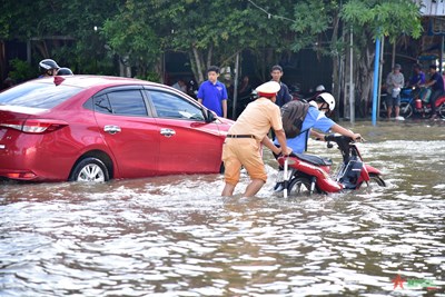 Gallery - 	Triều cường tiếp tục vượt báo động 3 tại Cần Thơ