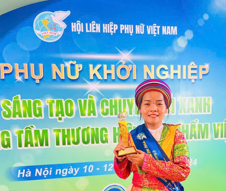 Khát vọng khởi nghiệp của phụ nữ Mông trên cao nguyên đá Hà Giang