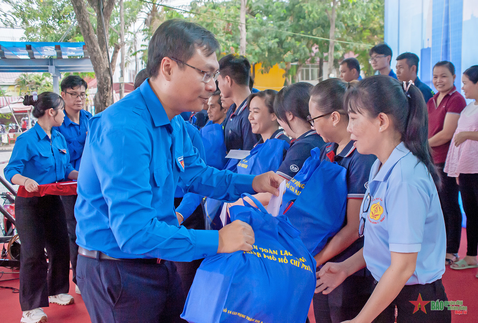 Nhiều hoạt động bổ ích chăm lo thanh niên công nhân